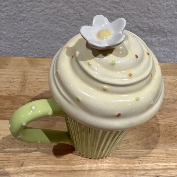 Grasslands Road Cupcake Style Coffee Mug Tea Green Fluted Handle Frosting Flower - Picture 2 of 14